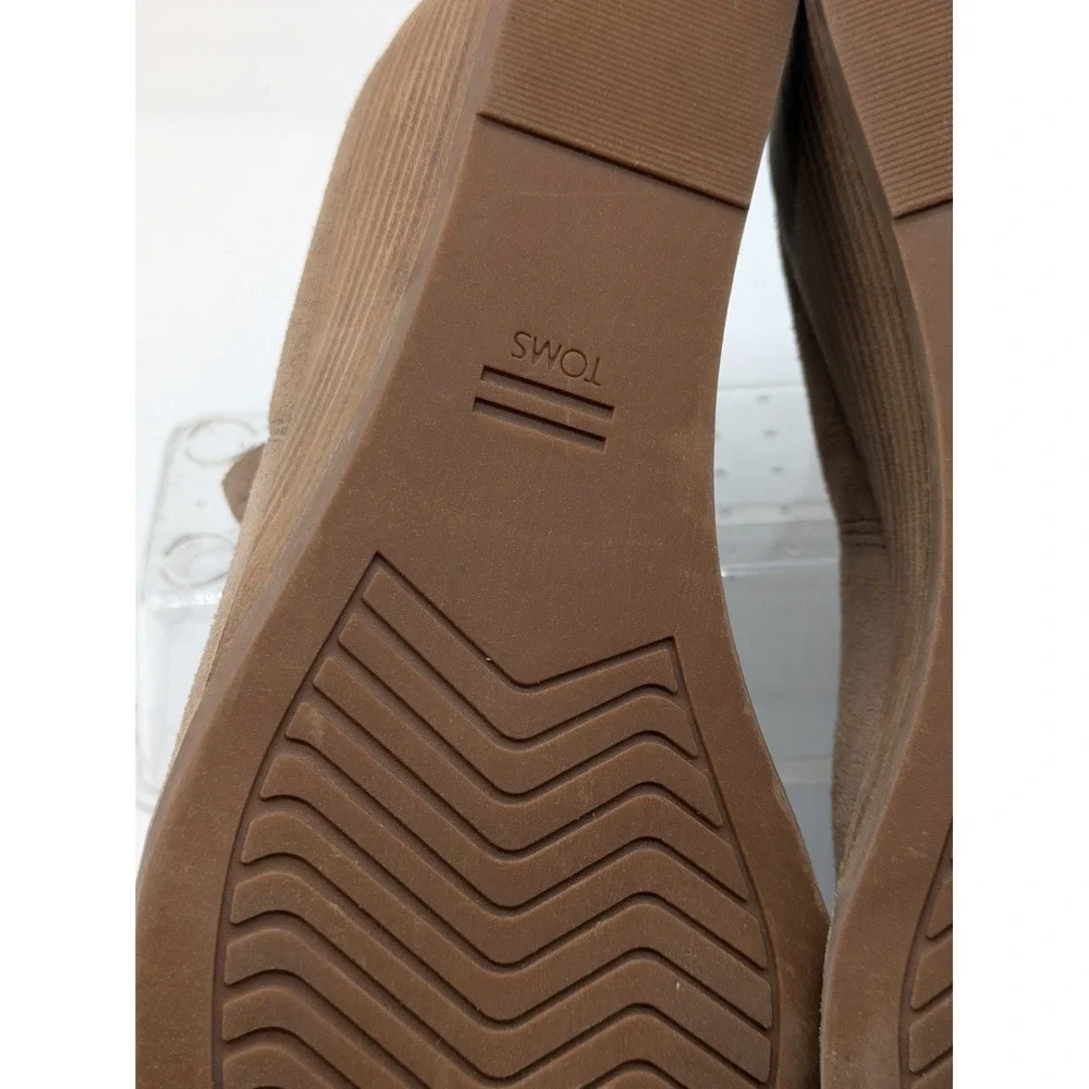 TOMS Suede Wedge Ankle Booties Taupe Slip On Comfort Boots Women's Size 6